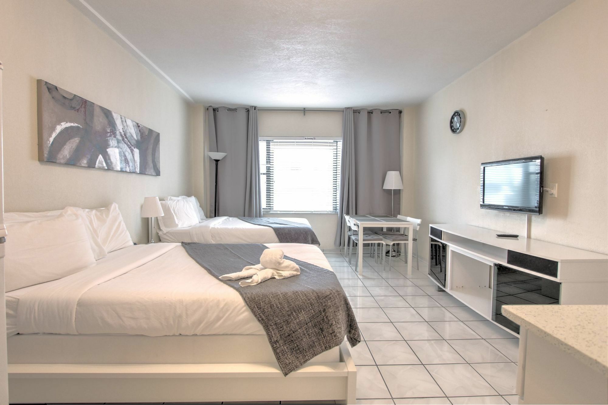 מיאמי ביץ' Private Apartments At The Casablanca מראה חיצוני תמונה