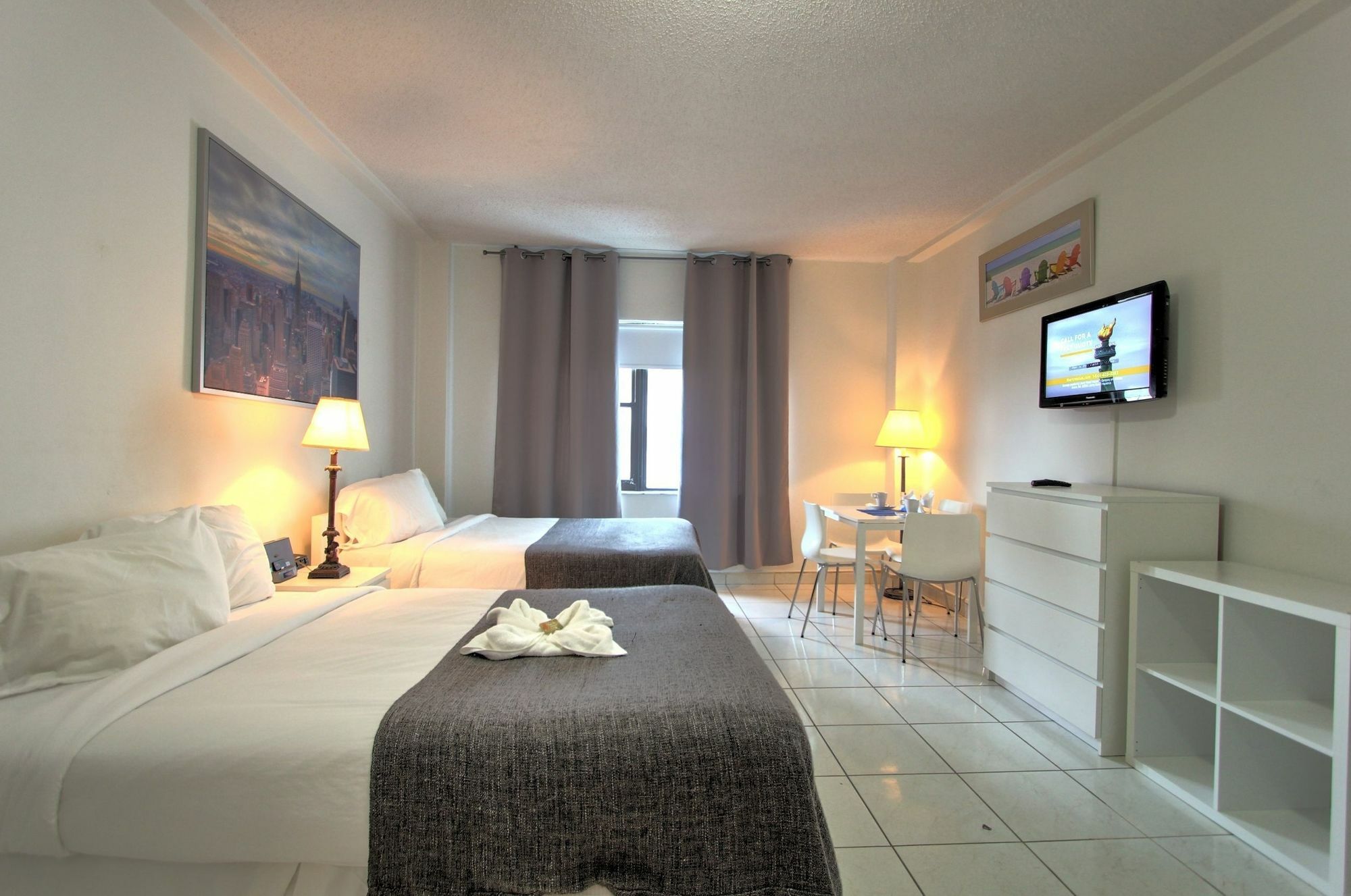 מיאמי ביץ' Private Apartments At The Casablanca מראה חיצוני תמונה