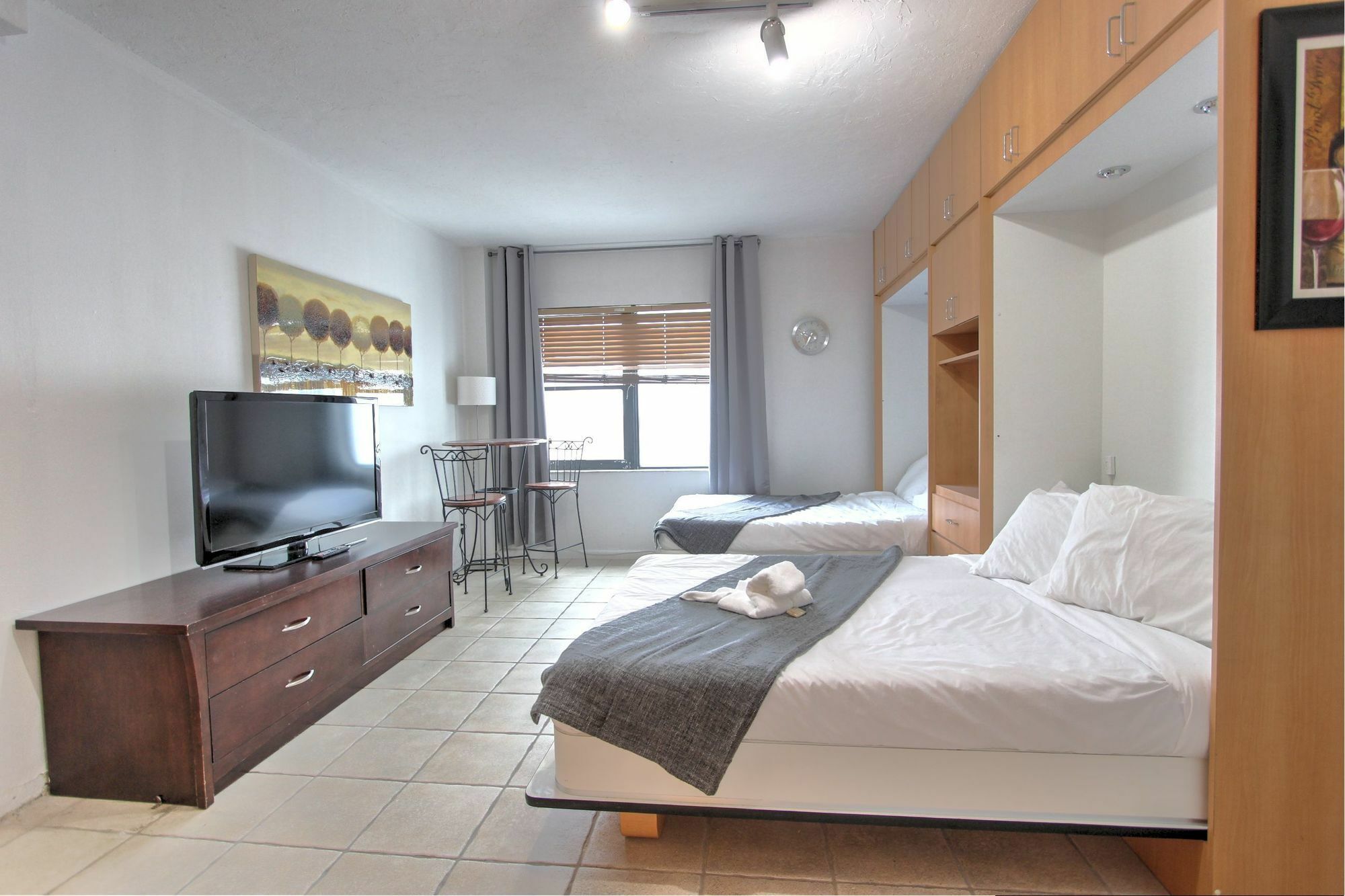 מיאמי ביץ' Private Apartments At The Casablanca מראה חיצוני תמונה