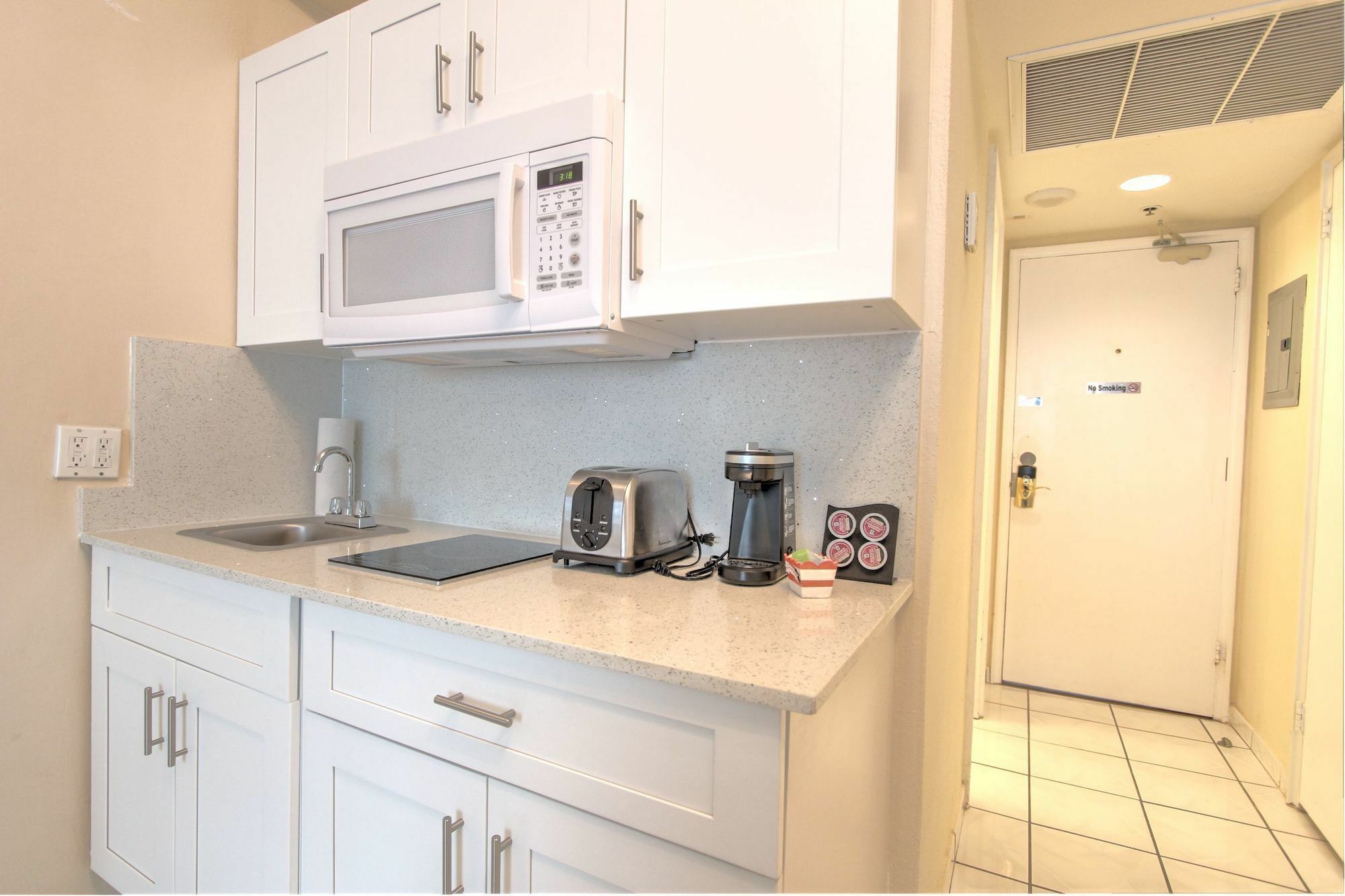 מיאמי ביץ' Private Apartments At The Casablanca מראה חיצוני תמונה